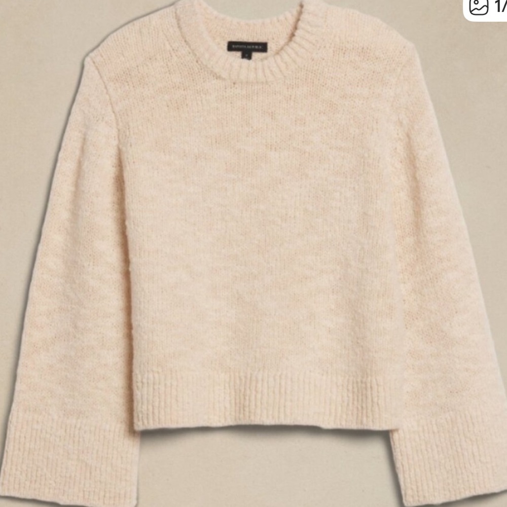 Banana Republic Cream Crew Neck Sweater